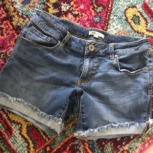 Cabi boyfriend short